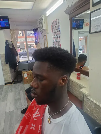 Los Monstros Barber Shop