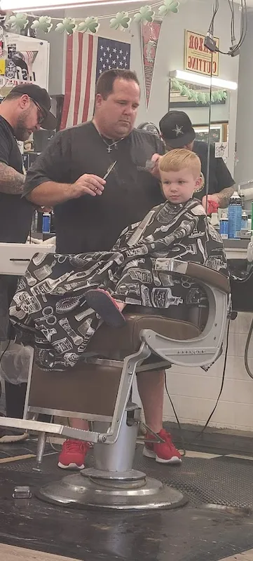Lucky's Barber Shop