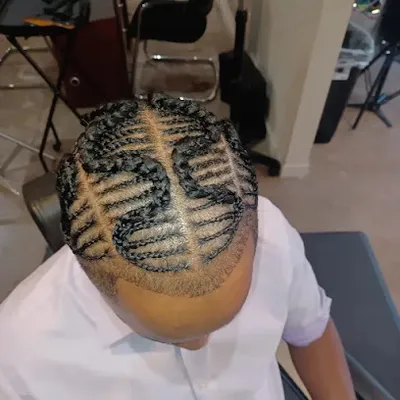 PORTIA MAC LADY BARBER P.M.L.B