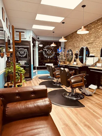 R Barber Shoppe & Salon