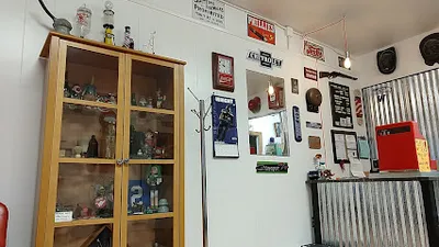 Dan's Barber Shop