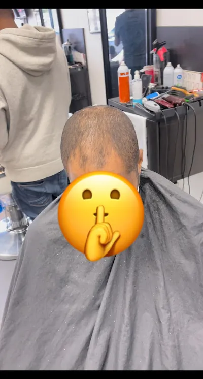 Shaine the barber @ Headquartaz Salon