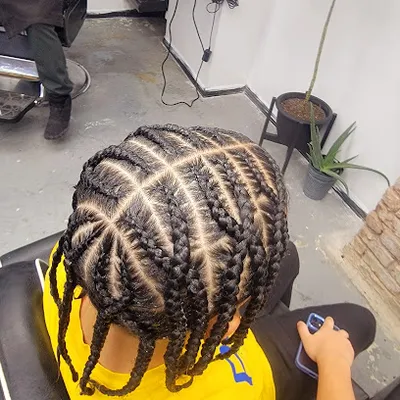 Dee Basement Barbershop