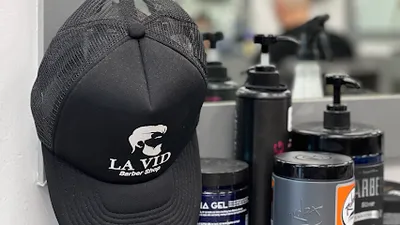 La Vid Barbershop and hair salón naranja