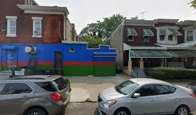 Reyes Barber shop