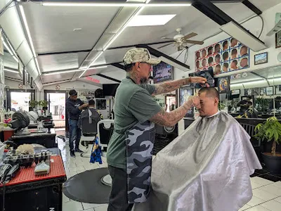 OSKAR'S BARBERSHOP