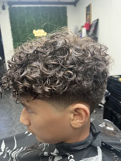 Deedz Cutz Barber & Beauty