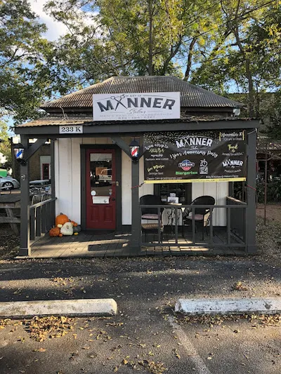 Männer Salon- Men's Parlor And Barber Shop