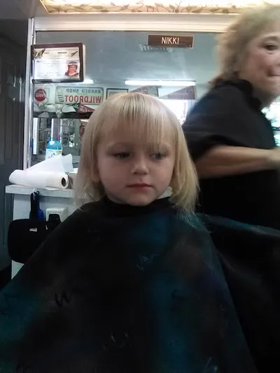 TR & MS Barber and Hairstyling Shop