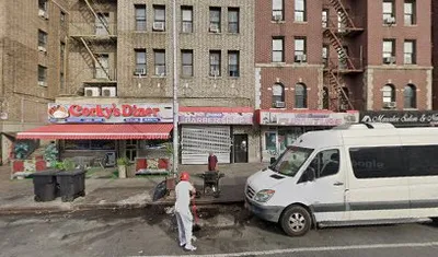 LA UVA BARBERSHOP