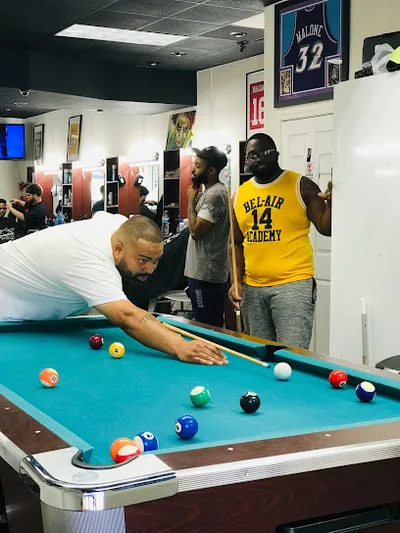PrimeTime Barber Lounge