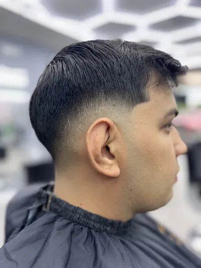 Deluxe Hair studio and Barbershop