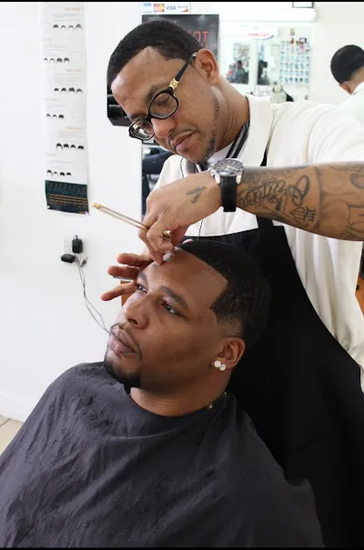 KrispyKutzinc Barbershop / Houston - Willowbrook