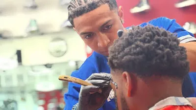 Barber Shop Big Apple Cuts.
