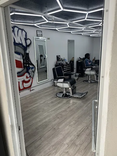Town Cuts Barbershop LLC
