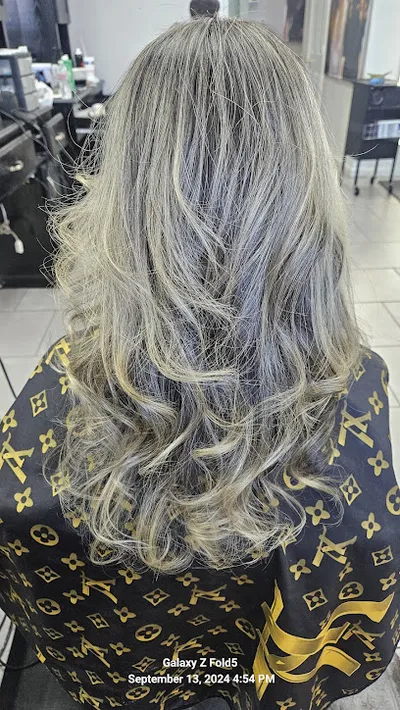 Rayitos Beauty Salon & Barber Shop