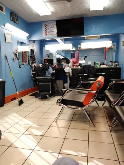 Barberia Latinos ( Latinos Barber Shop)
