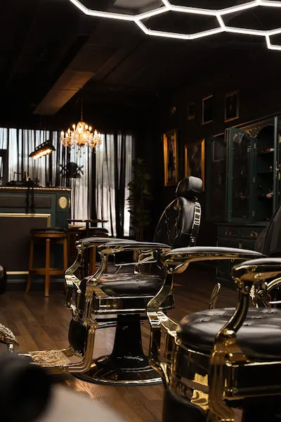 1920 Gentlemen's Club Barbershop