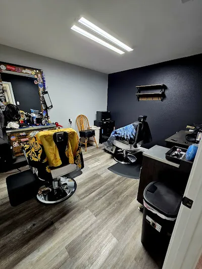 Lucky's Barber Shop