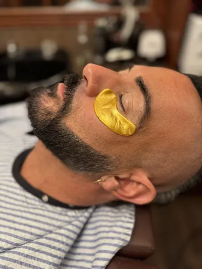 Miles & Lyle Luxury Barbershop
