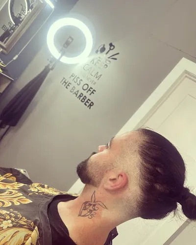 D- Prestige Barbershop