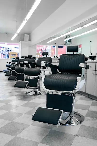 Lloyd's Barbershop