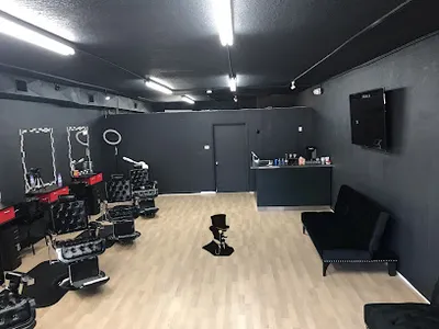 Gentlemens lounge barber shop LLC