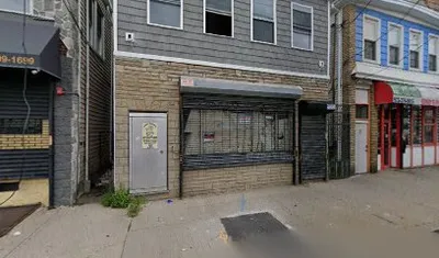 R & L Barber Shop