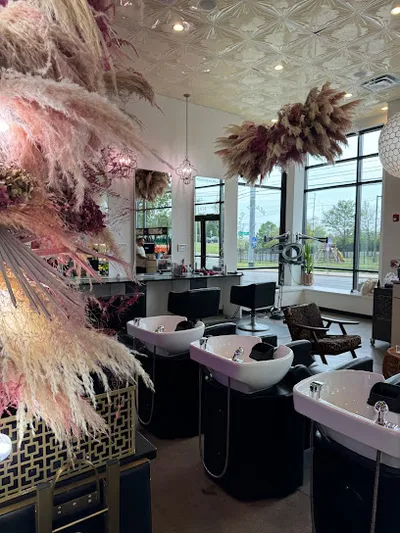 Surreal Beauty Nashvillle | Barber | Blowout Bar