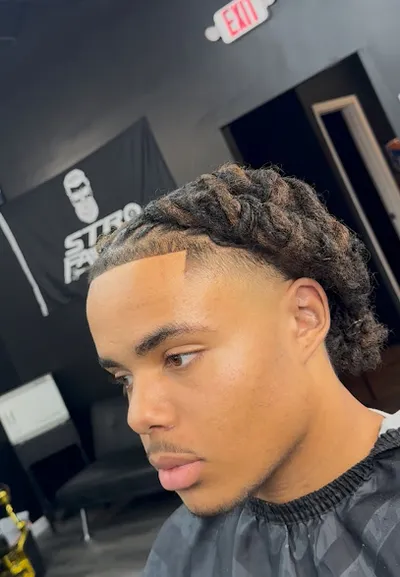 STR8 Fadez Barbershop