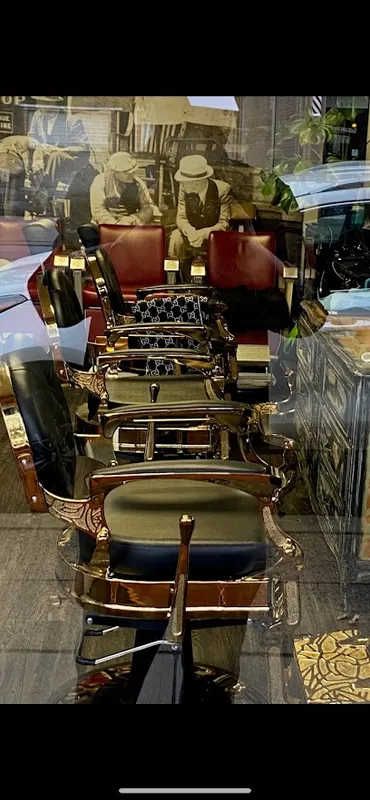 Everybody’s Barber Shop