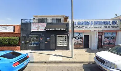 Reyna Barber & Beauty Salon