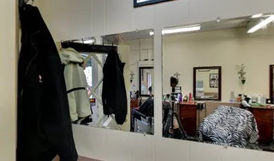 Laura's Beauty & Barber Shop
