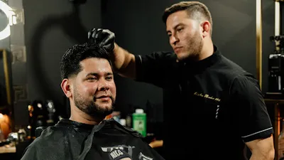 N1C4 Barber Studio, Barber Shop, Barberia, Midtown Miami. Scissor cuts.
