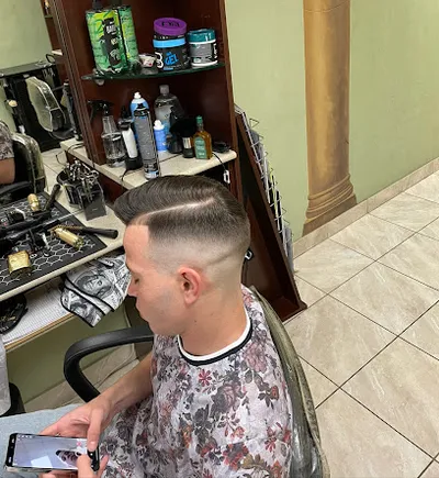 حلاق عربي moh barber shop