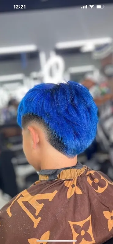 AB BARBER & SALON