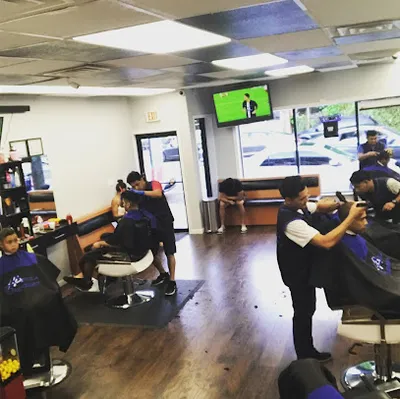 GOLDEN BARBER SHOP