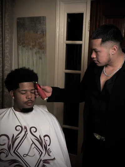 Luxx By Chino Barber services Downtown Dallas