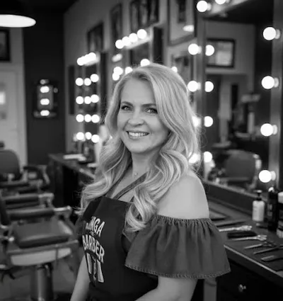 Kinga The Barber