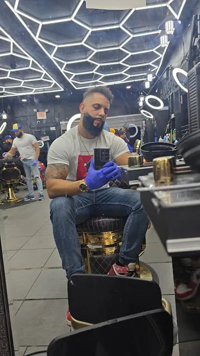 Los Primos Barbershop