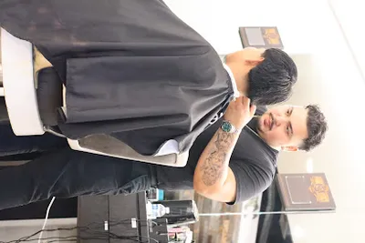 Gordito_the Barber