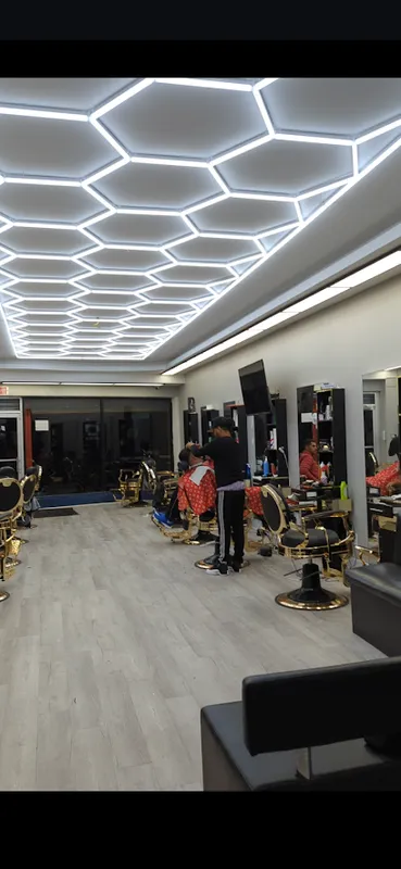 DA EDGE PASSAIC Barber shop unisex