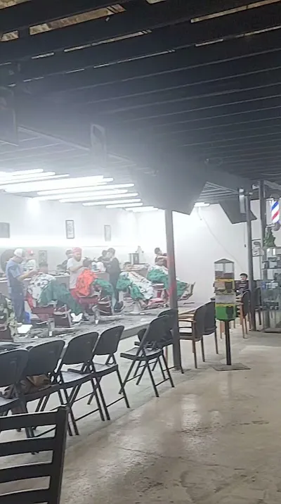 La Reyna Barbershop