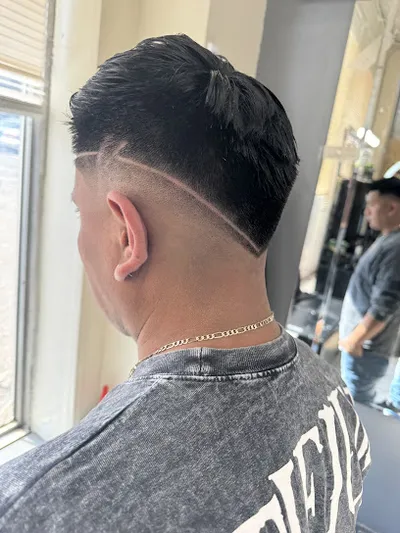 Luna barbershop