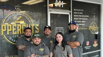 Uppercuts 909 barbershop