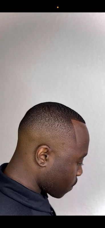 Mark blends barbershop 10N