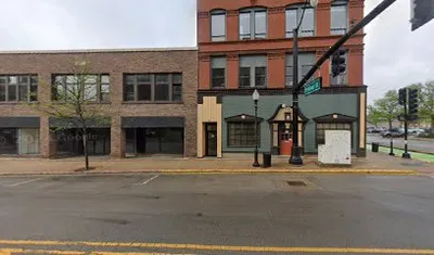 Suavo's Barbershop and haircuts
