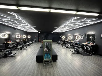 DLXII Barbershop