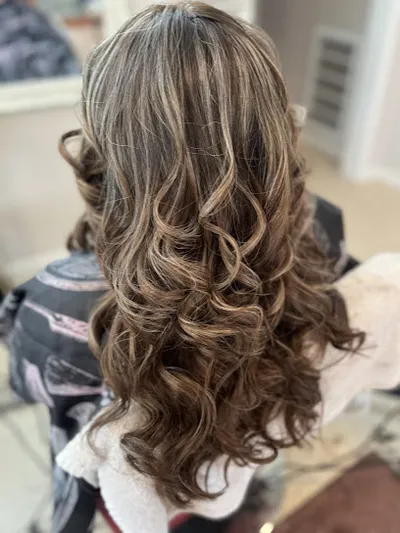 Yadira's Barber And Beauty Salon