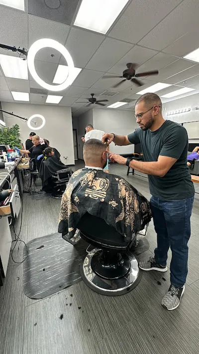 ARROYO'S BARBER SHOP